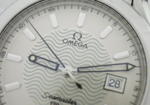 OMEGA シーマスター 120M 2511.31 メンズ時計 デイト クオーツ シルバー文字盤 【委託時計】