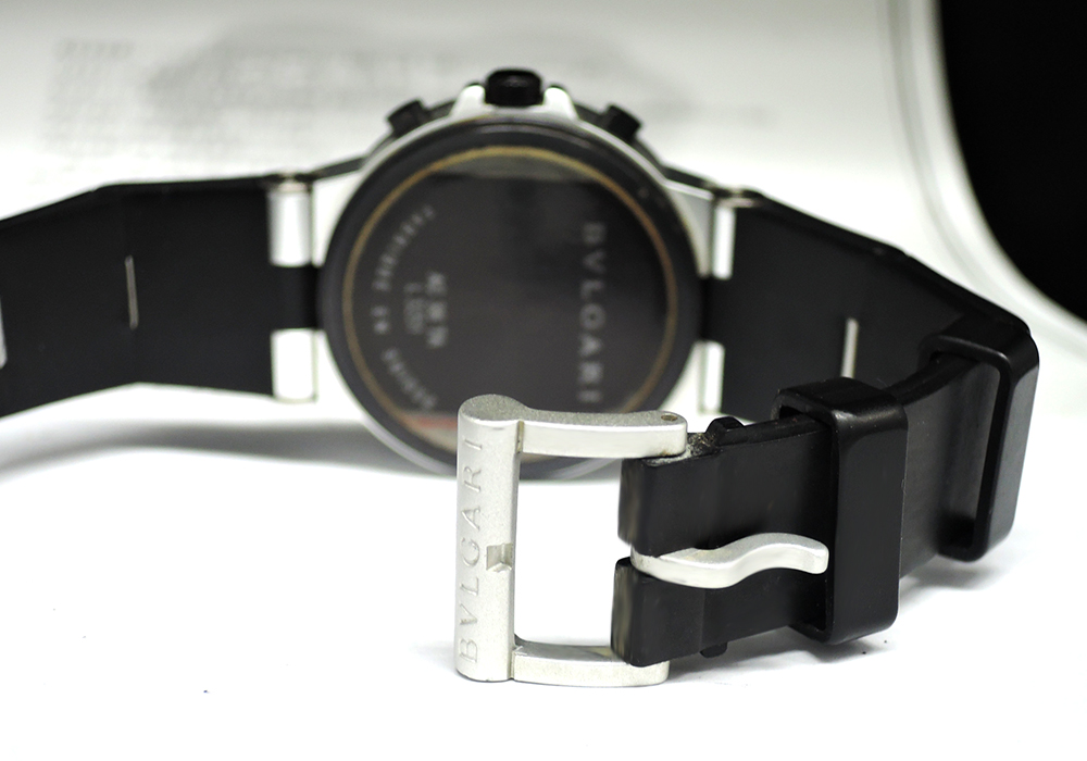 BVLGARI アルミニウム クロノグラフ AC38TA メンズ腕時計 シルバーｘ黒文字盤 自動巻 国際保証書 【委託時計】