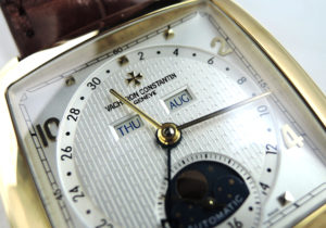VACHERON CONSTANTIN トレド 1952 47300/000J-9065 自動巻 18Kイエローゴールド メンズ腕時計 スモールセコンド トリプルカレンダー ムーンフェイズ 保証書 箱 【委託時計】