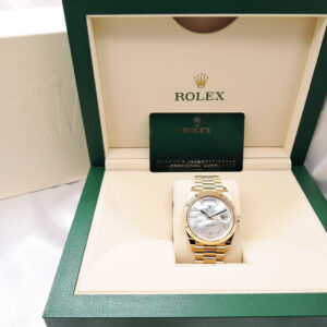 ロレックス デイデイト 40 228238A 2025年保証書 ホワイトシェル